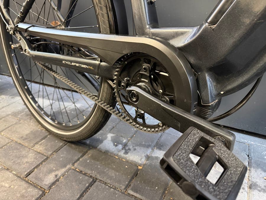 Dezelfde aandrijving boven de stoep