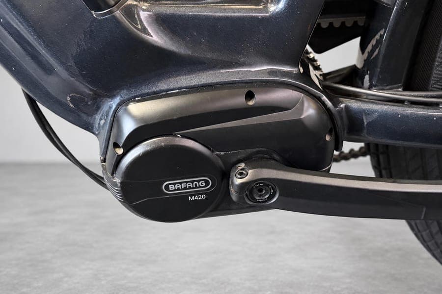 Middenmotor met merknaam leesbaar